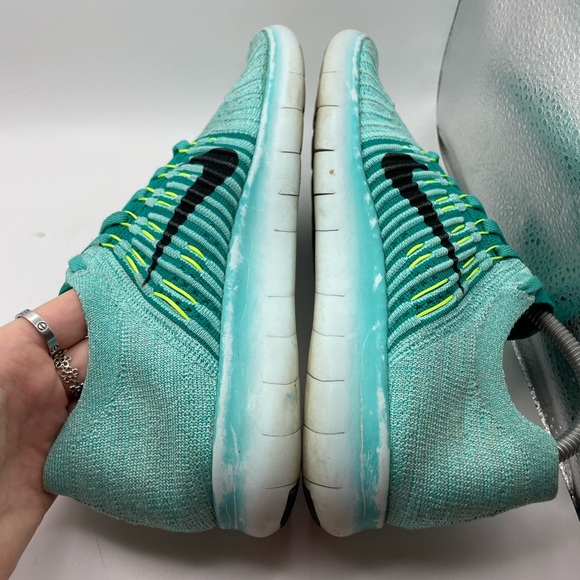 Nike Free RN Flyknit women’s green sneakers size 9.5 - Picture 9 of 10